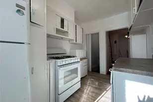 84-14 Eliot Ave, Middle Village, NY 11379 - Photo 10