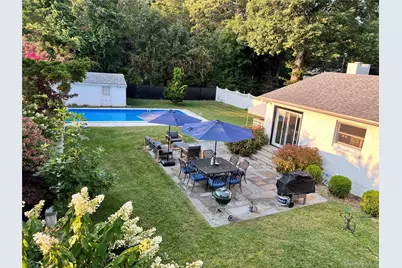 3825 Stars Road, East Marion, NY 11939 - Photo 2