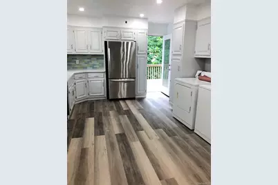 2410 Boston Post Road, Larchmont, NY 10538 - Photo 4