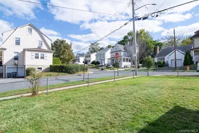 130 Trenton Avenue, White Plains, NY 10606 - Photo 22