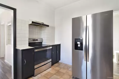 130 Trenton Avenue, White Plains, NY 10606 - Photo 10