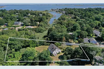 13 West End Avenue, East Quogue, NY 11942 - Photo 2