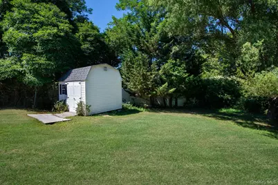 13 West End Avenue, East Quogue, NY 11942 - Photo 34