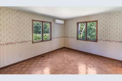 13 West End Avenue, East Quogue, NY 11942 - Photo 14