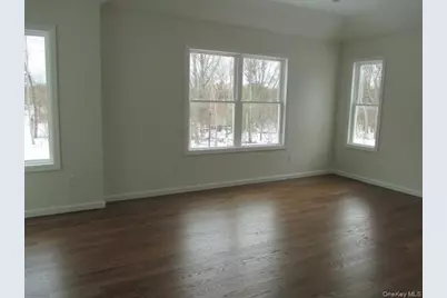 214 Donegan Avenue, Patchogue, NY 11772 - Photo 10