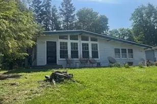 27 Crescent Cir, Rock Hill, NY 12775 - Photo 2