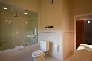 21 Bayside Ave, East Quogue, NY 11942 - Photo 14