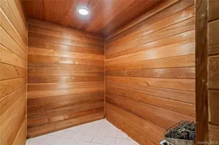 6 Summit Pl, Whitestone, NY 11357 - Photo 40