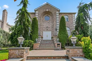 6 Summit Pl, Whitestone, NY 11357 - Photo 2