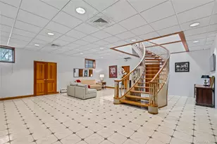 6 Summit Pl, Whitestone, NY 11357 - Photo 22