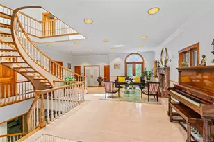 6 Summit Pl, Whitestone, NY 11357 - Photo 10