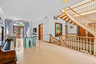 6 Summit Pl, Whitestone, NY 11357 - Photo 8