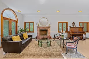 6 Summit Pl, Whitestone, NY 11357 - Photo 8