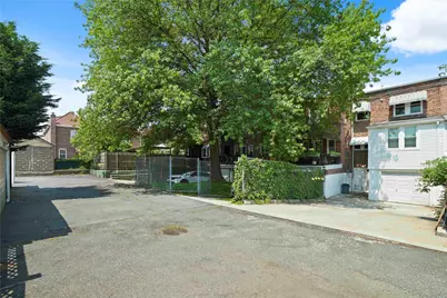 64-18 84 Place, Middle Village, NY 11379 - Photo 24