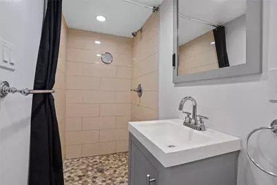 64-18 84 Place, Middle Village, NY 11379 - Photo 18