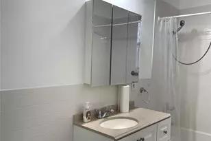 143-50 Hoover Ave, Briarwood, NY 11435 - Photo 18