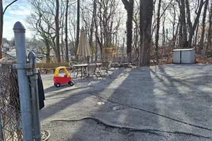 2035 Central Park Ave, Yonkers, NY 10710 - Photo 18