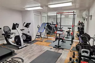 2035 Central Park Ave, Yonkers, NY 10710 - Photo 16