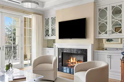 1000 Royal Court #1106, North Hills, NY 11040 - Photo 1