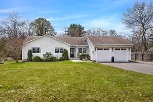 15 Birchwood Ln, East Quogue, NY 11942 - Photo 12