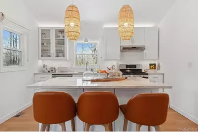 73 Charla Drive, Southampton, NY 11968 - Photo 2