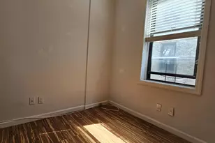 21-15 33 St, Astoria, NY 11105 - Photo 8