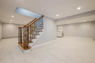 246-59 86th Rd, Bellerose, NY 11426 - Photo 34