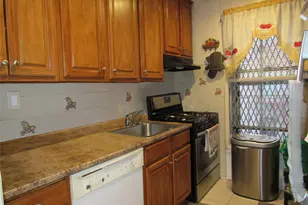 139-05 85th Dr, Briarwood, NY 11435 - Photo 4