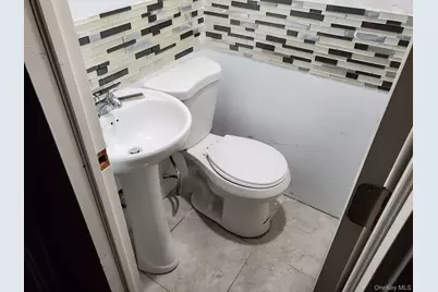 200-21 Hollis Avenue, Saint Albans, NY 11412 - Photo 18