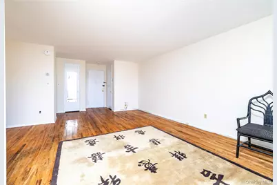 75 Noble Street #219, Lynbrook, NY 11563 - Photo 6