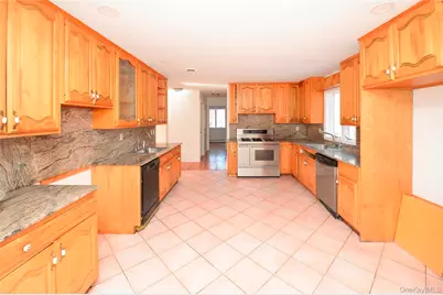 7 Kile Court, Airmont, NY 10952 - Photo 8