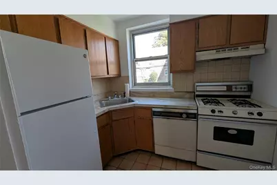 35-29 205 Street #304, Bayside, NY 11361 - Photo 8