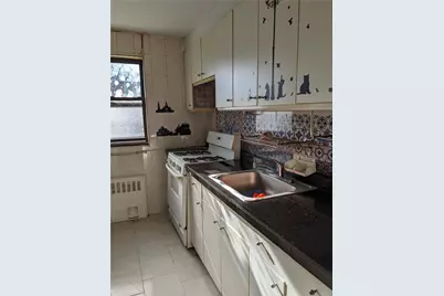 196-54 67 Avenue #2, Fresh Meadows, NY 11365 - Photo 6