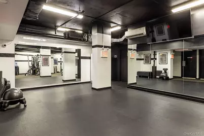 333 E 66th Street #9D, New York, NY 10065 - Photo 12