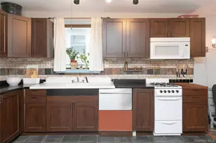 68 Tier St, Bronx, NY 10464 - Photo 8