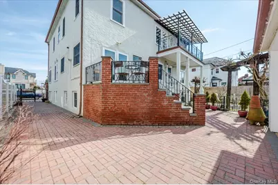 211 Laurelton Boulevard, Long Beach, NY 11561 - Photo 42