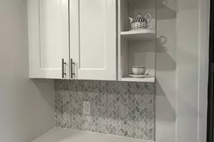 11 Wooleys Ln, Great Neck, NY 11023 - Photo 10