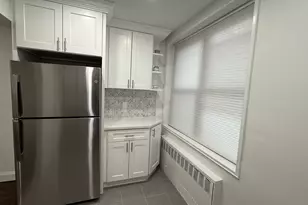 11 Wooleys Ln, Great Neck, NY 11023 - Photo 8