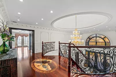 28 Whitney Circle, Glen Cove, NY 11542 - Photo 16