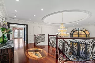 28 Whitney Cir, Glen Cove, NY 11542 - Photo 16