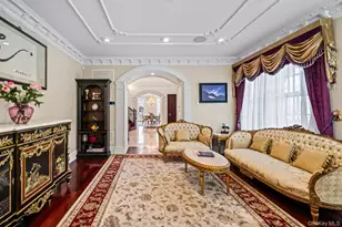 28 Whitney Cir, Glen Cove, NY 11542 - Photo 14
