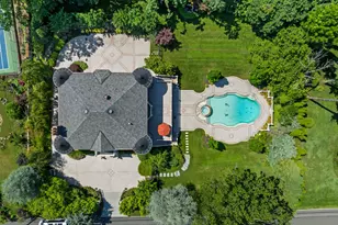 28 Whitney Cir, Glen Cove, NY 11542 - Photo 40