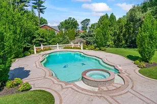 28 Whitney Cir, Glen Cove, NY 11542 - Photo 34