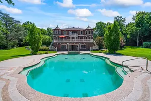 28 Whitney Cir, Glen Cove, NY 11542 - Photo 36