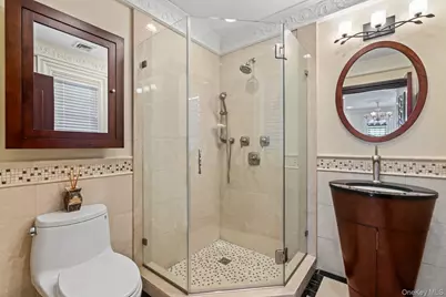 28 Whitney Circle, Glen Cove, NY 11542 - Photo 26