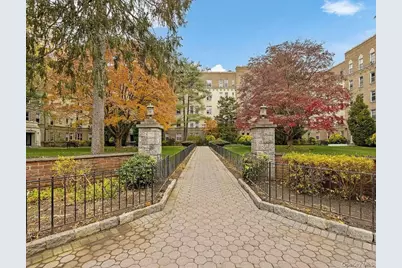 472 Gramatan Avenue #BLDG. 3, UNIT N3, Mount Vernon, NY 10552 - Photo 2