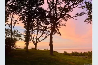 2840 Stars Road, East Marion, NY 11939 - Photo 16