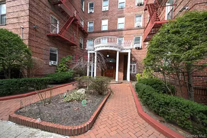 111-39 76th Road #D7, Forest Hills, NY 11375 - Photo 2