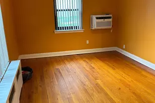 13 W Mill Dr, Great Neck, NY 11021 - Photo 6