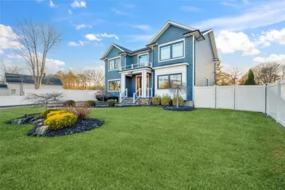 1260 Smithtown Avenue, Bohemia, NY 11716 - Photo 2